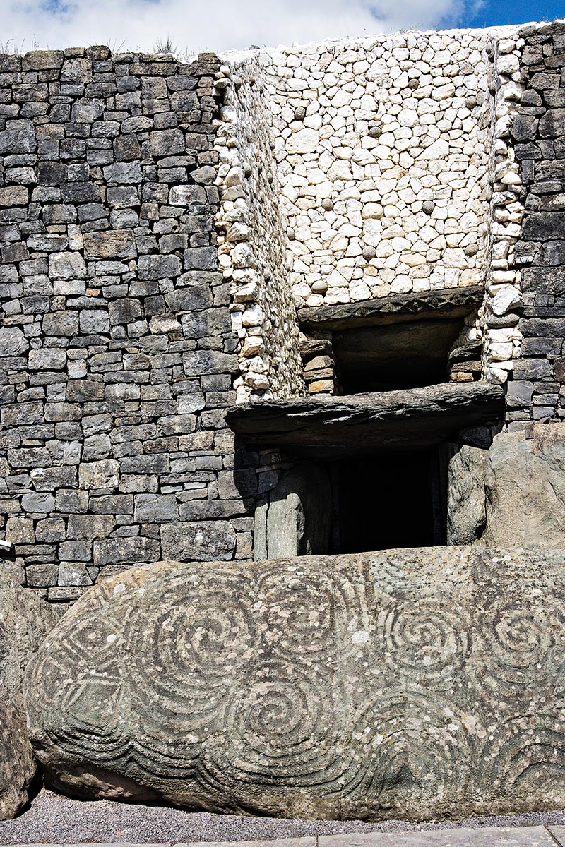Brú na Bóinne Entrance, Co. Meath, Ireland