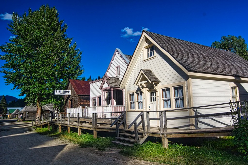15 Bibby’s Tin Shop and 17 John Bowron House, Barkerville