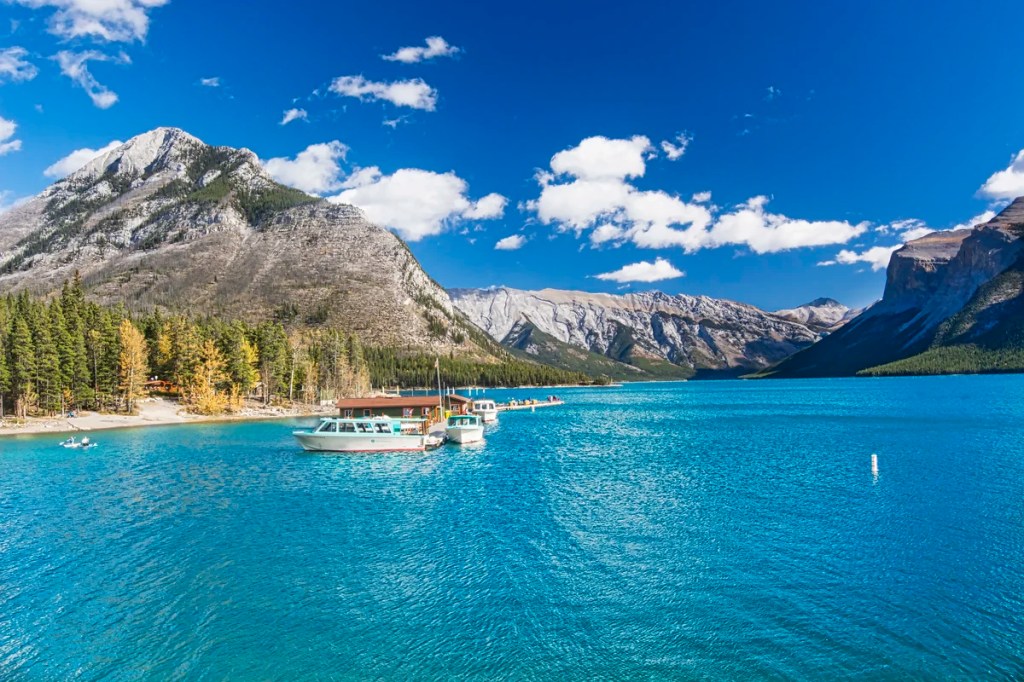 Lake Minnewanka, Banff NP, AB
