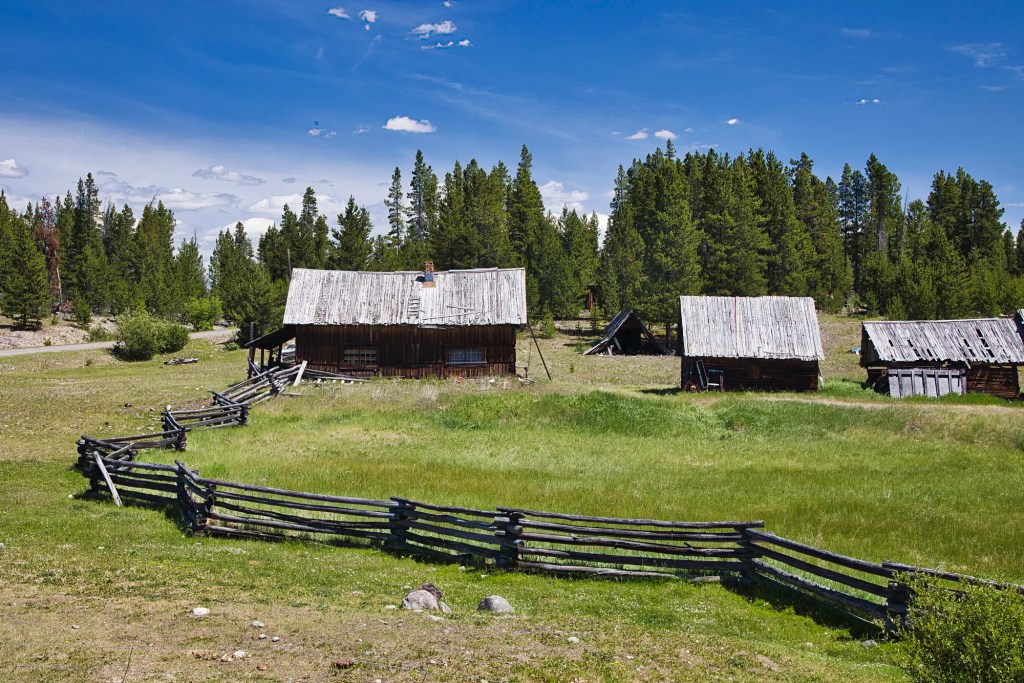 Cowboy Country, Hwy 20, BC