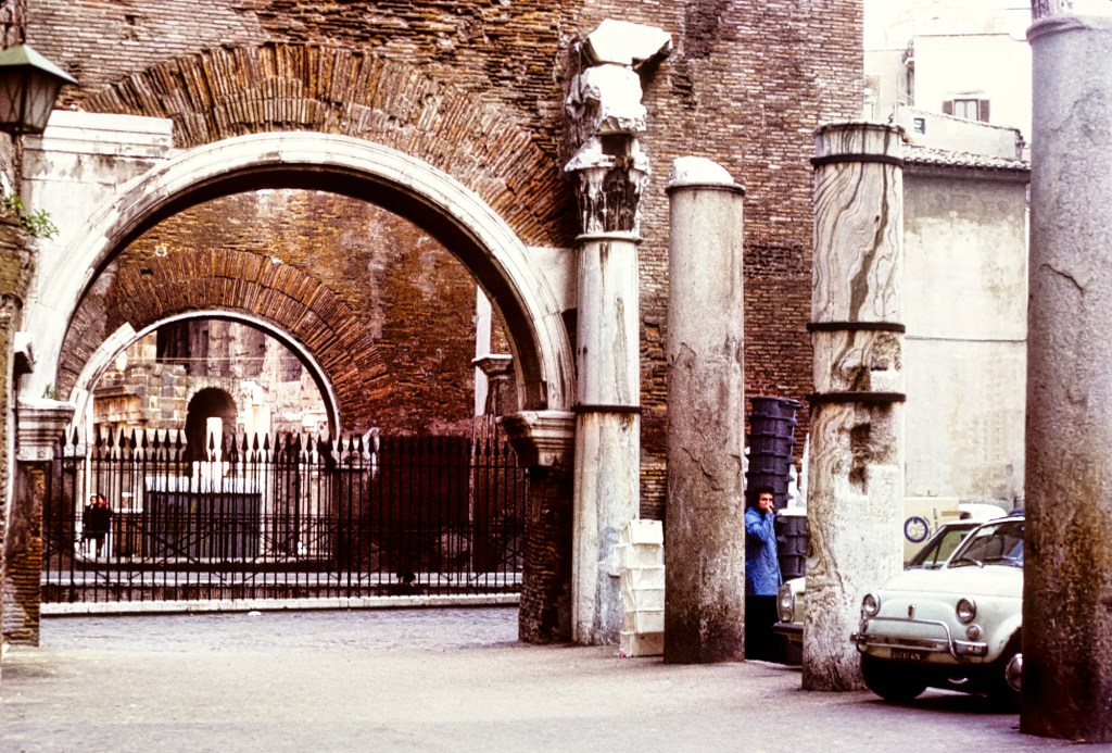 Portico d'Octavia, Roma