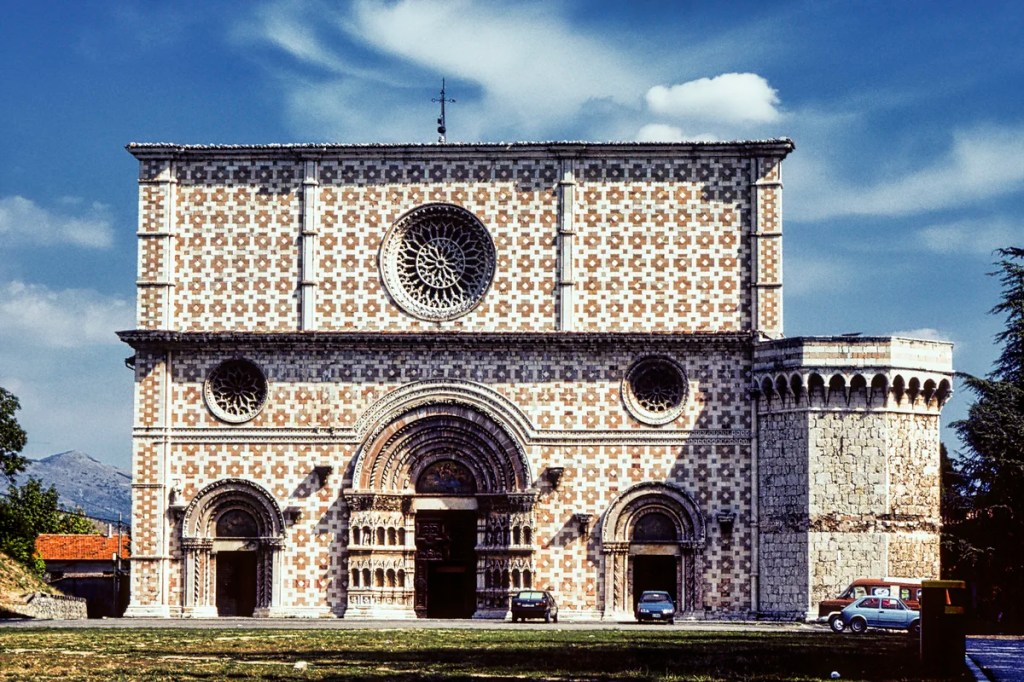 Basilica di Santa Maria di Collemaggio, L'Aquila Basilica di Santa Maria di Collemaggio, L'Aquila