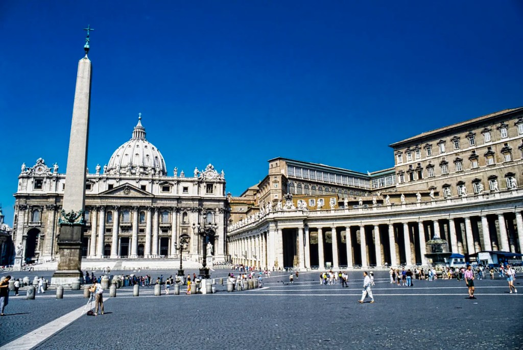 Piazza di San Pietro, Roma