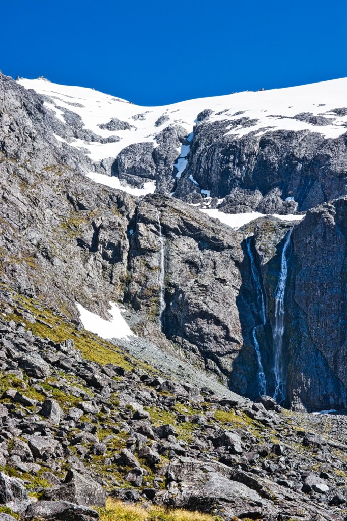 Mt. McPherson Waterfalls, Homer Saddle, Fiordland, NZ
Nikon 70-300mm f/4.5-5.6 at 75 mm