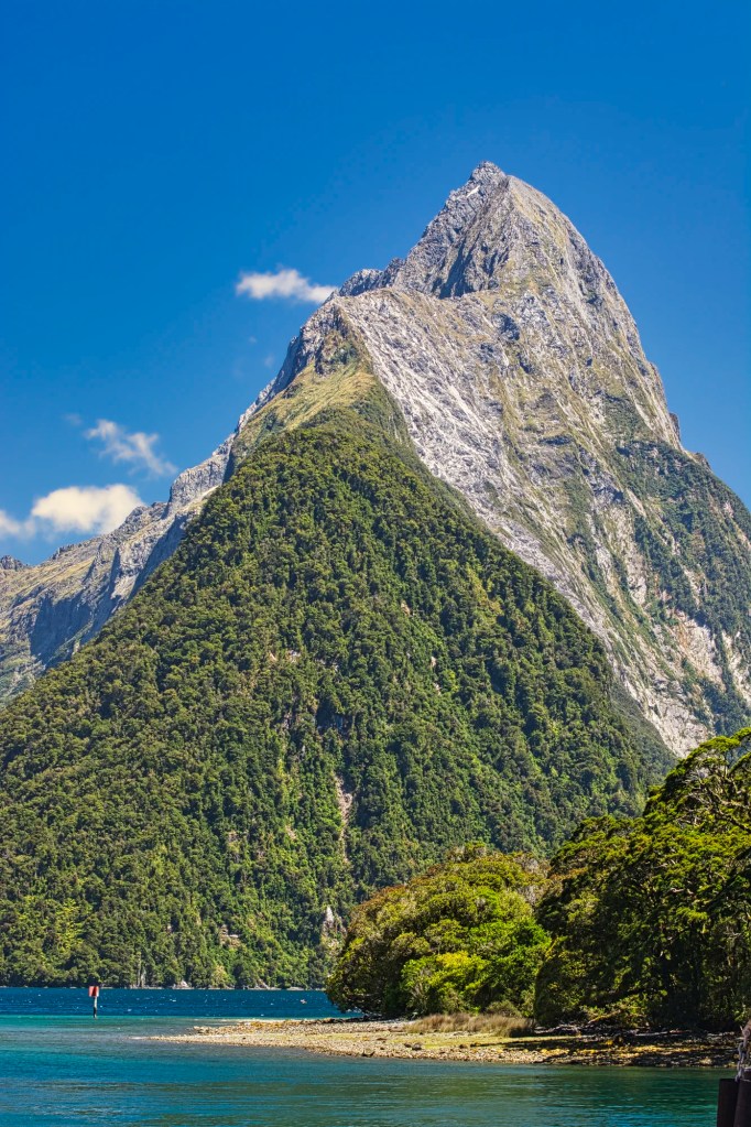 Mitre Peak, Milford Sound, NZ
Nikon 70-300mm f/4.5-5.6 at 105 mm