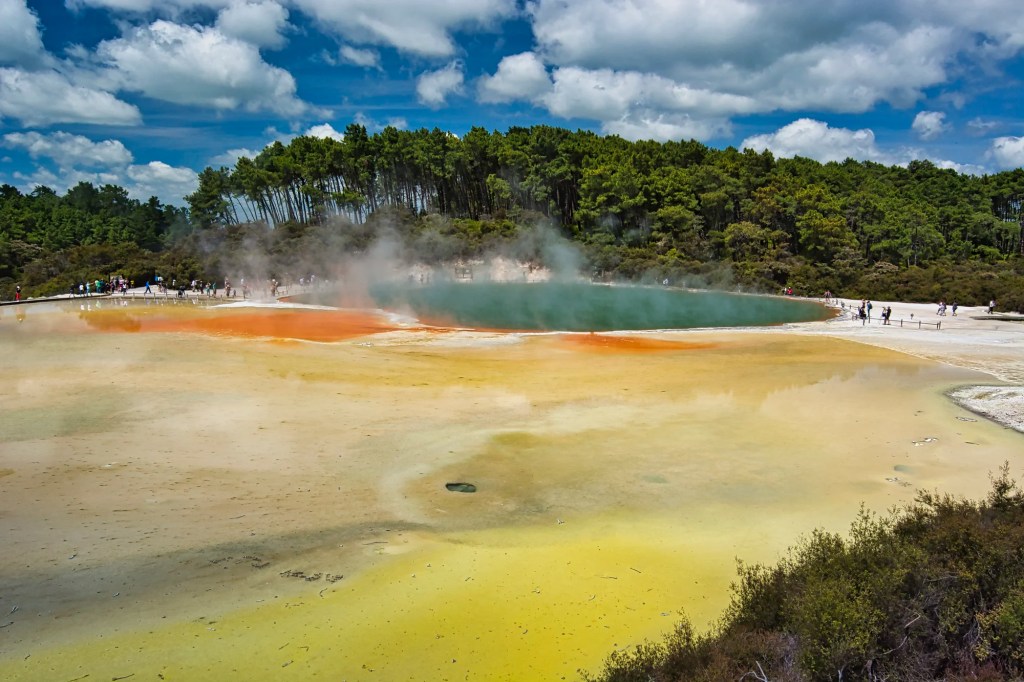 Champagne Lake, Waiotapu Thermal Area, c, NZ