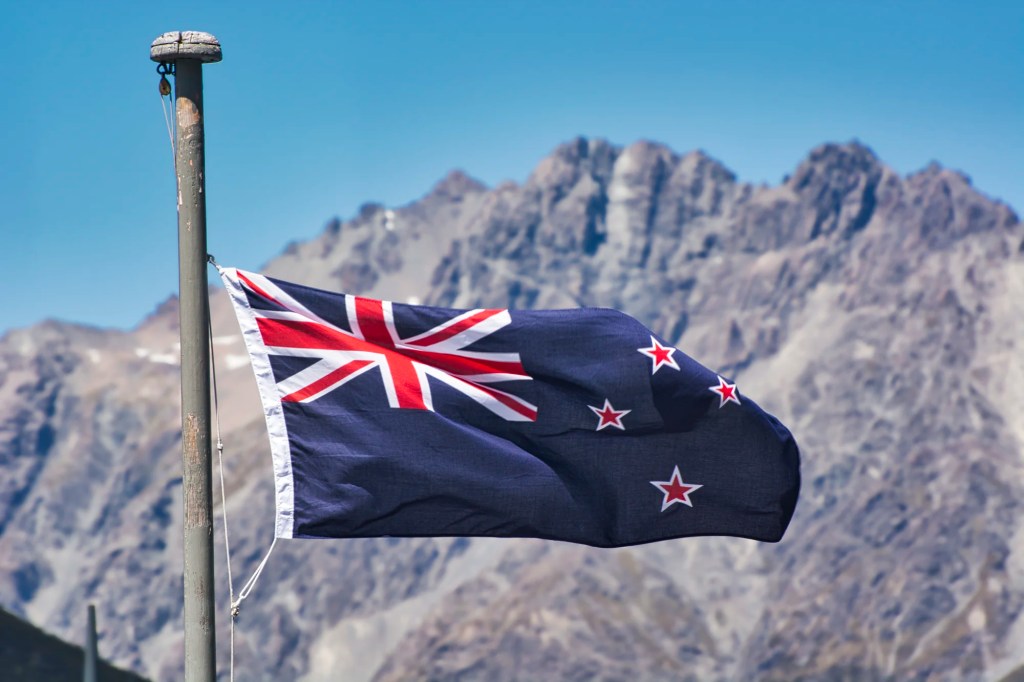 NZ Flag, Aoraki NP, NZ