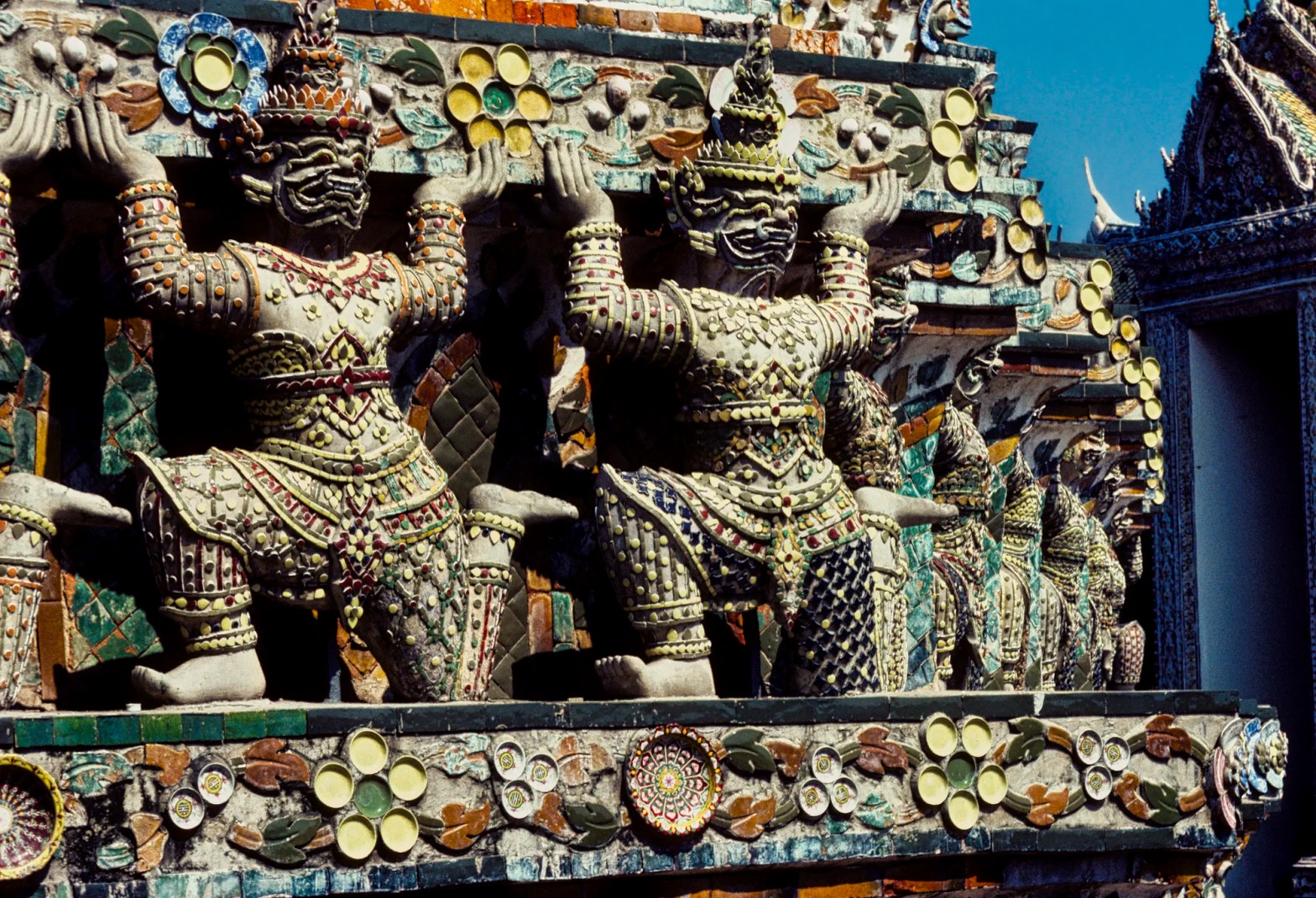 Yaksha Supporting Prang, Wat Arun, Bangkok