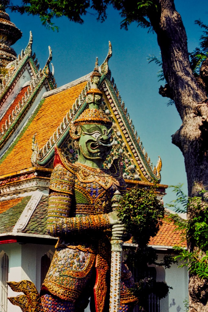 Thotsakan, demon king, Wat Arun, Bangkok