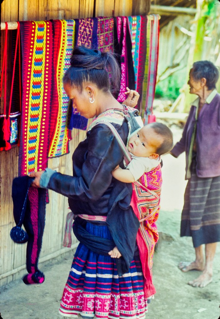 Miao Mother & Baby, Hill Tribe Trek, TH 49-15