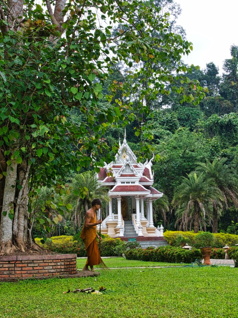 Wat Tham Pha Plong Gardens, Chiang Dao