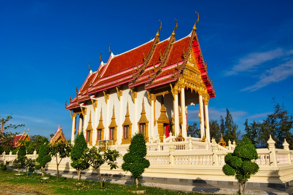 Wat Samut Kodom, 4028 Rural Rd, Tambon Laem Phak Bia, Phetchaburi