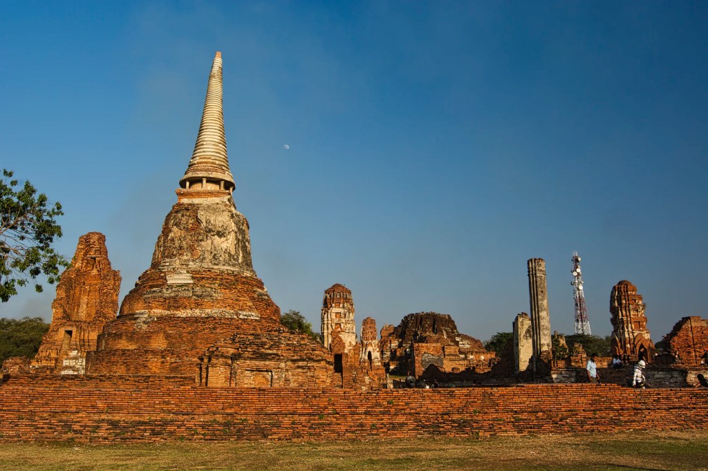 Prang and Chedi View, Wat Mahatat, Ayutthaya