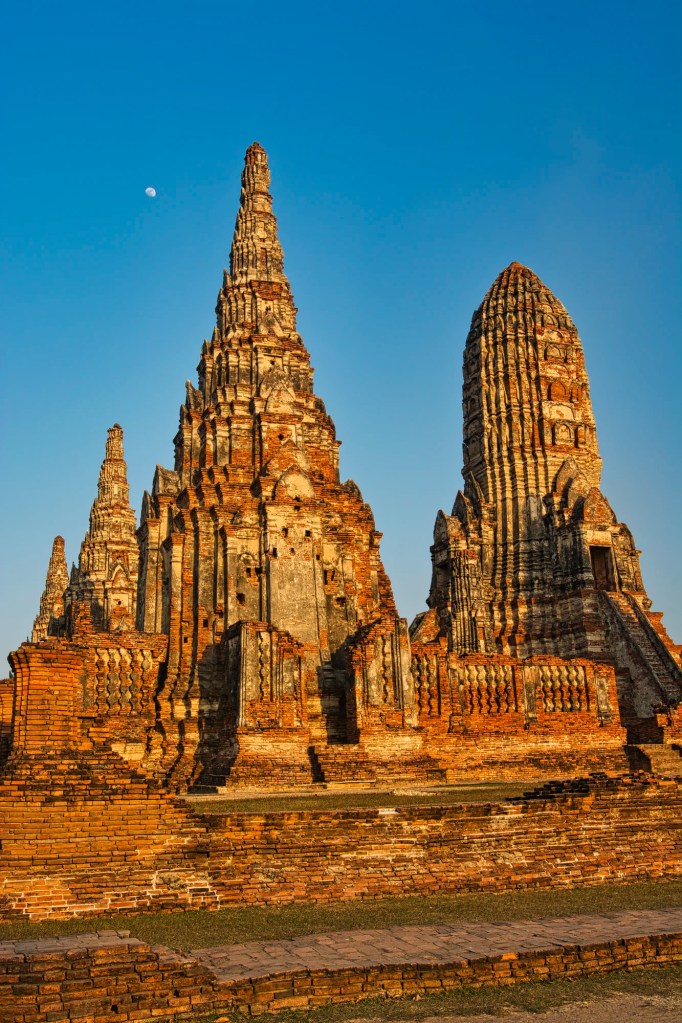 Wat Mahathat, Ayutthaya TH Two Prangs, Wat Chaiwatthanaram, Ayutthaya