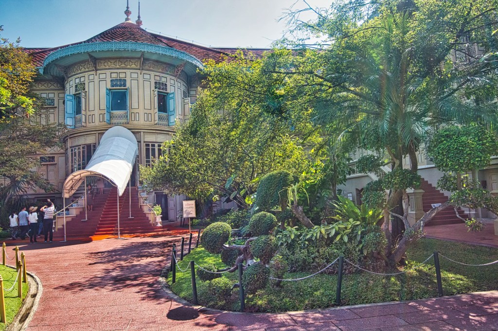 Vimanmek Palace Entrance, Bangkok, TH