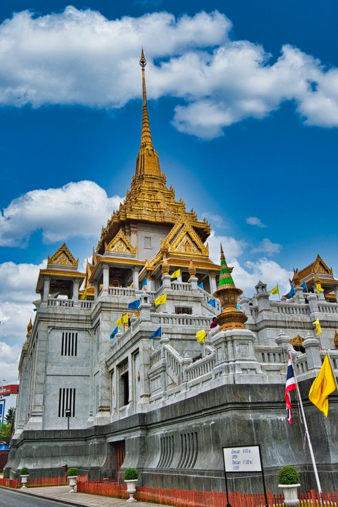 Ziggurat View, Wat Traimit, Bangkok, TH