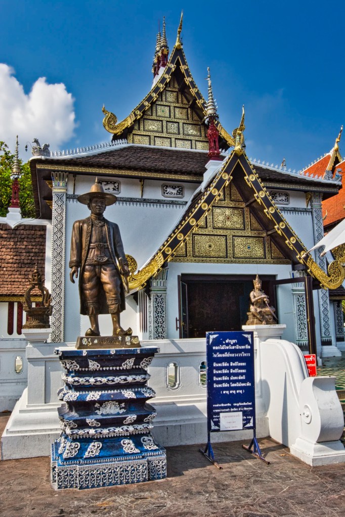 King Kawila Statue and Sao Inthakin Hall View, Chiang Mai