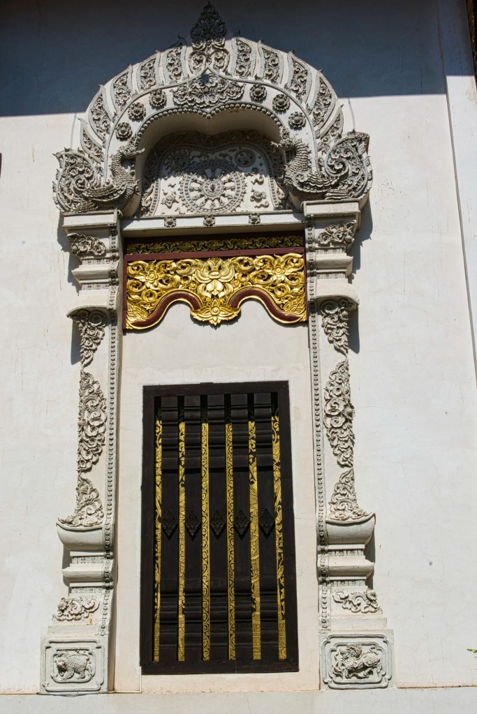 Wat Chedi Luang Window, Chiang Mai