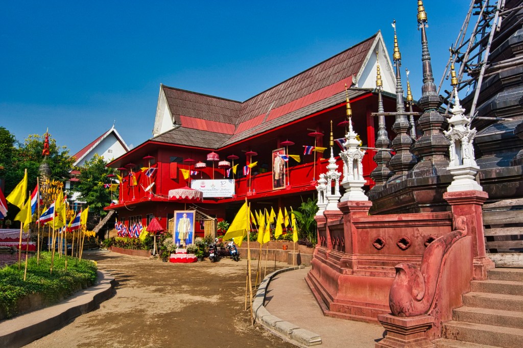 Phonrat Witthayakon Yellow Flags, Chiang Mai