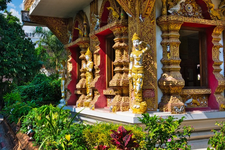 Wat Bupparam, Chang Mai TH Wat Buppharam Viharn Wood Carvings, Chiang Mai