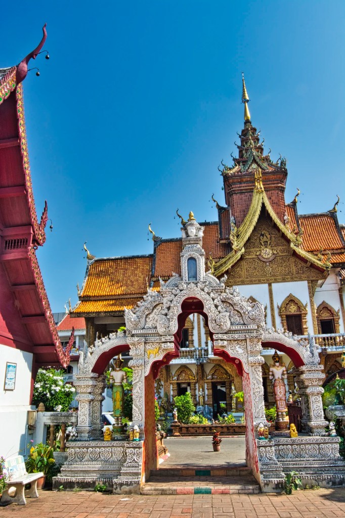 Wat Buppharam Spired Gate & Viharn, Chiang Mai