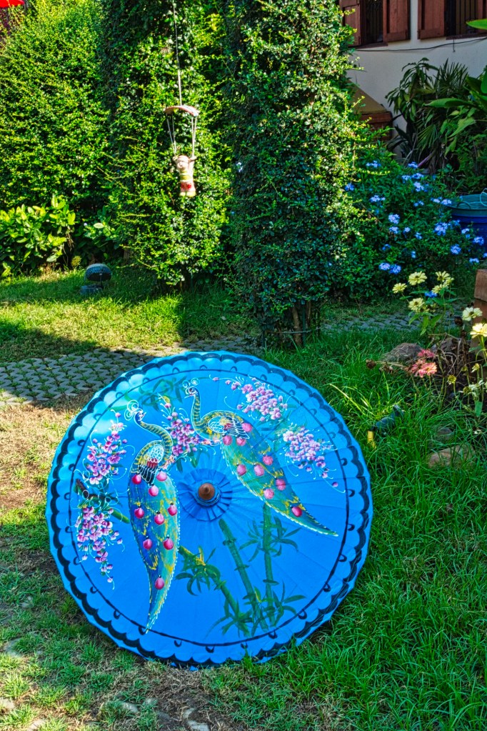 Wat Pha Khao Blue Umbrella, Chiang Mai